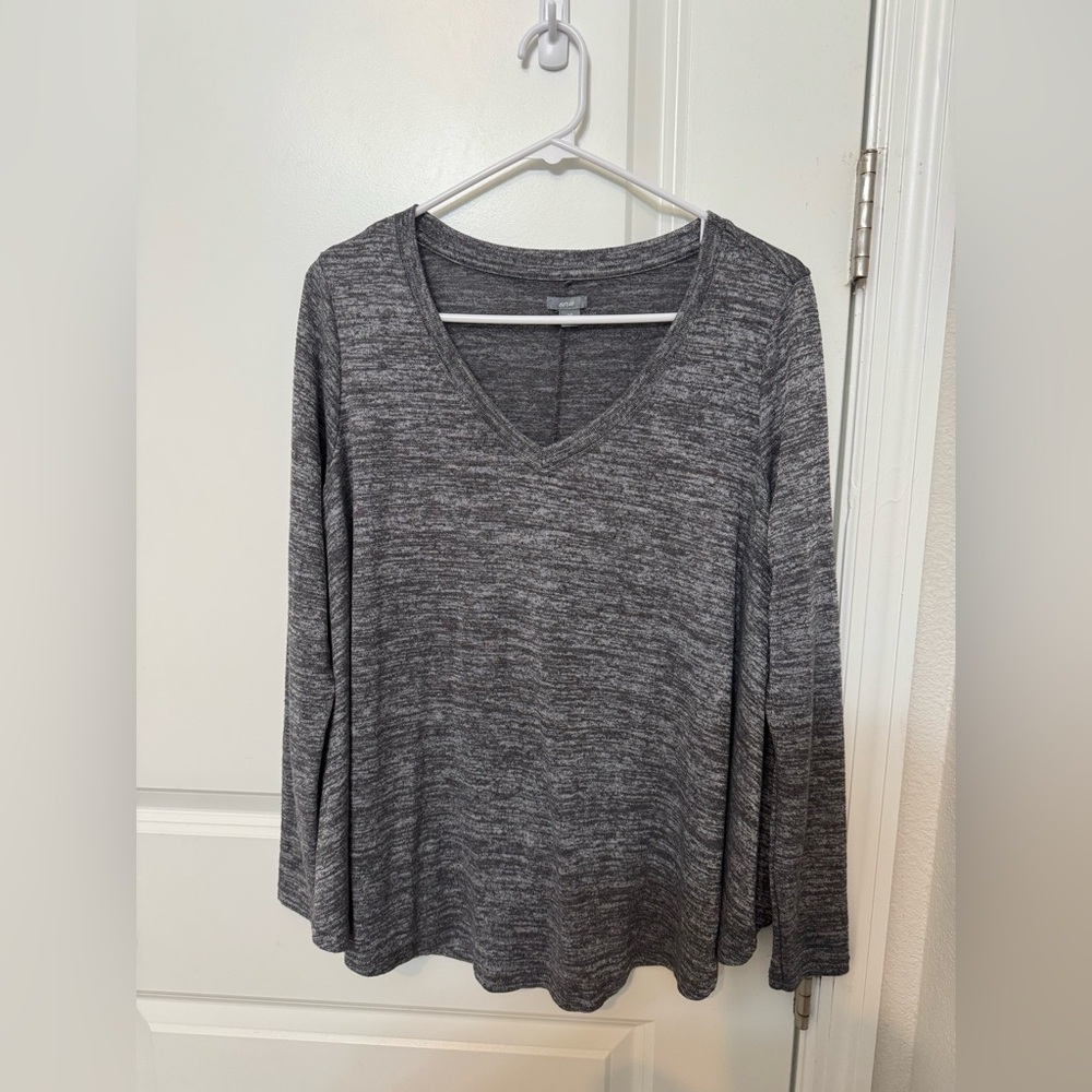 Aerie Charcoal Heather Long Sleeve V-Neck Top